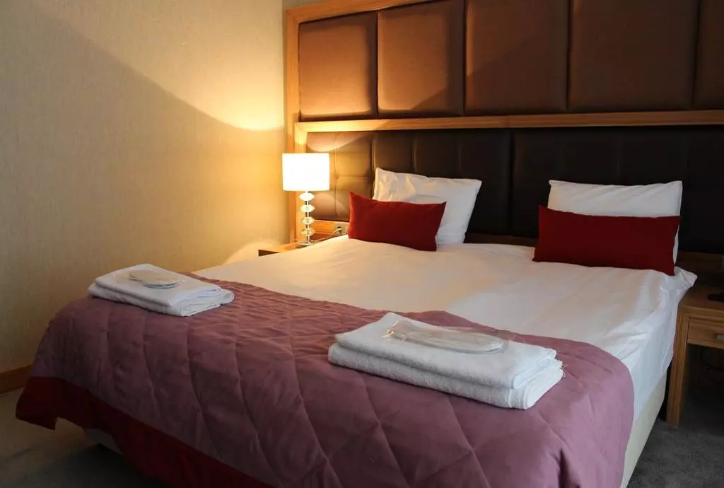 SKY hotel_shabavizparvaz_01.jpg